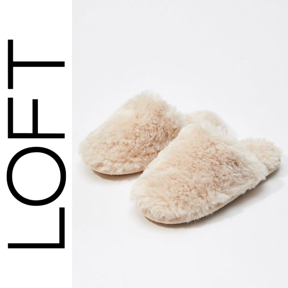 LOFT Faux Fur Scuff Slippers | Small (5/6)